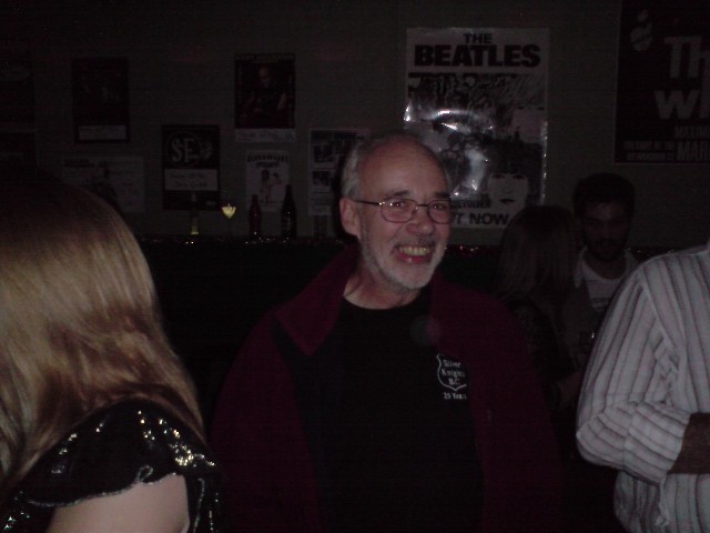 640x480 pixels (44K)