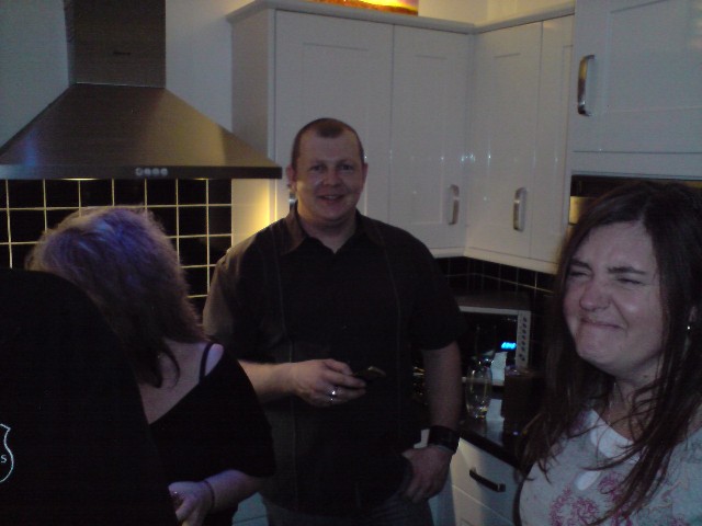 640x480 pixels (49K)