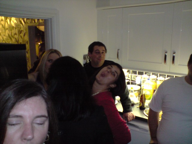 640x480 pixels (50K)