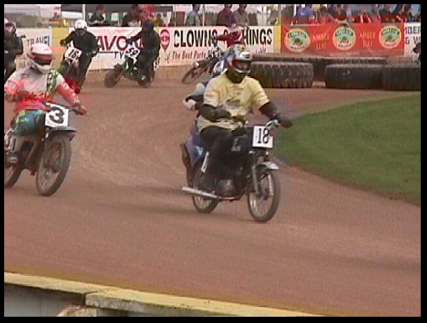 602x451 pixels (97K)