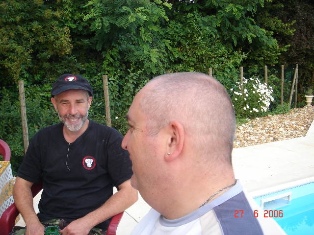 640x480 pixels (147K)