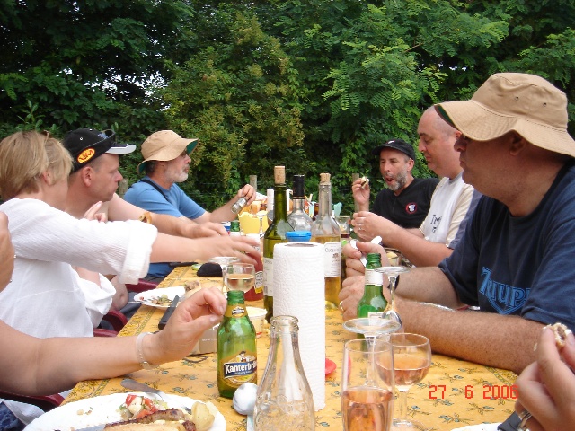 640x480 pixels (153K)