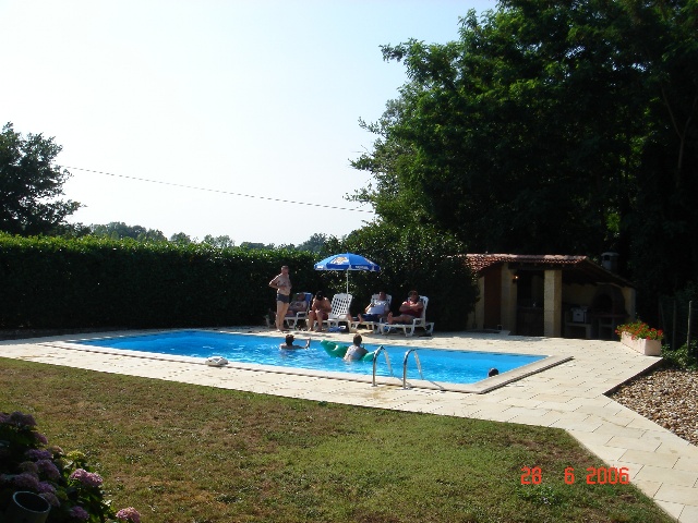 640x480 pixels (130K)