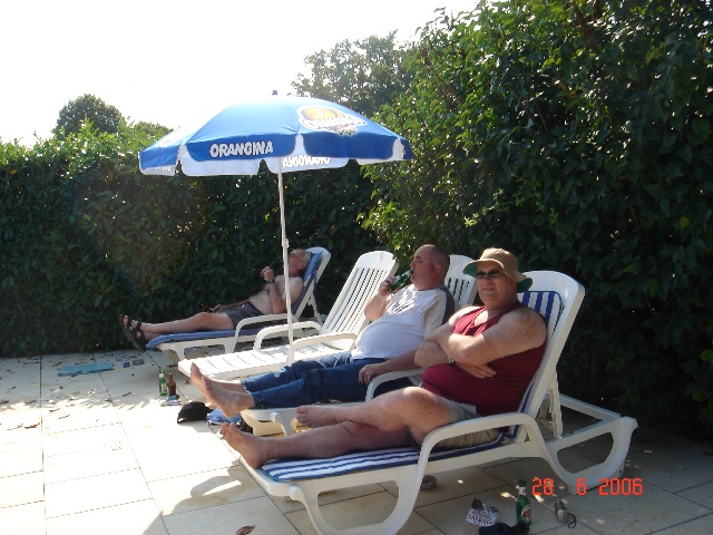 640x480 pixels (130K)