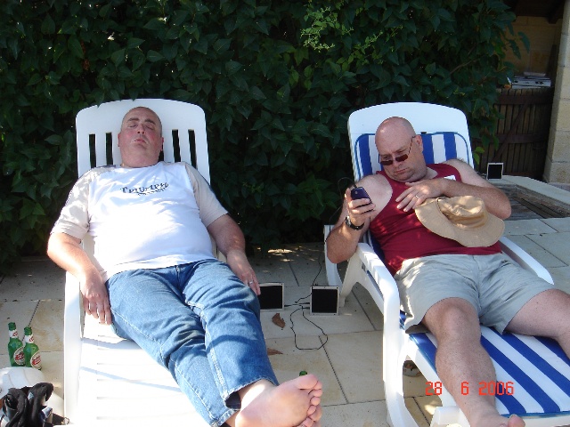 640x480 pixels (125K)