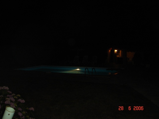 640x480 pixels (44K)