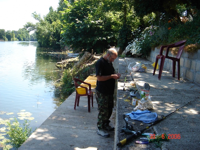 640x480 pixels (169K)