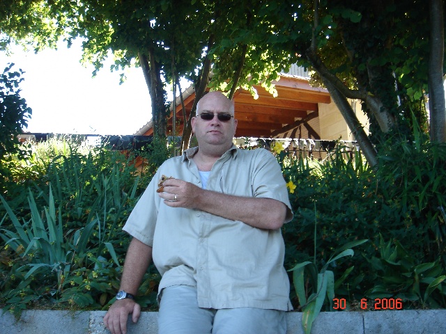 640x480 pixels (148K)