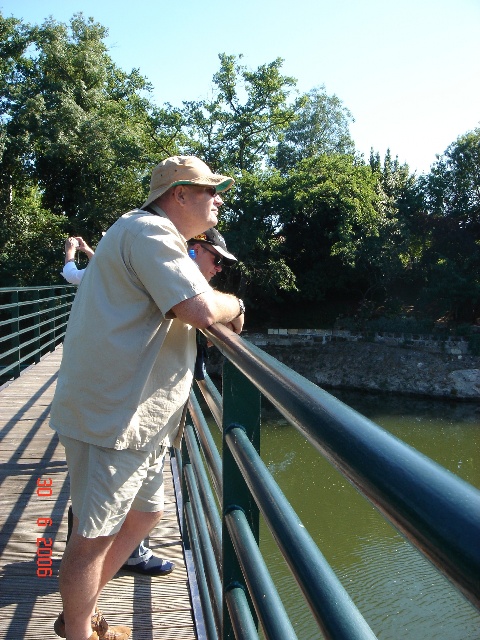 480x640 pixels (152K)