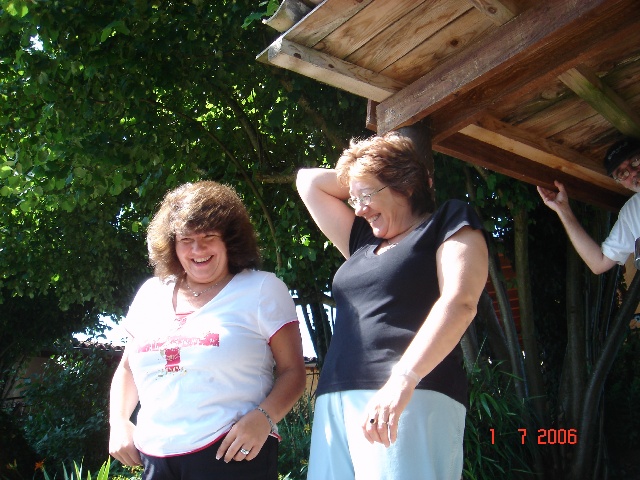 640x480 pixels (137K)