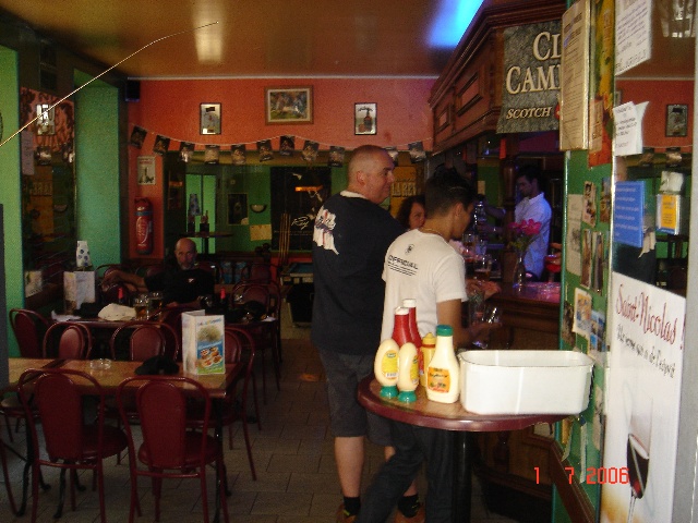 640x480 pixels (123K)