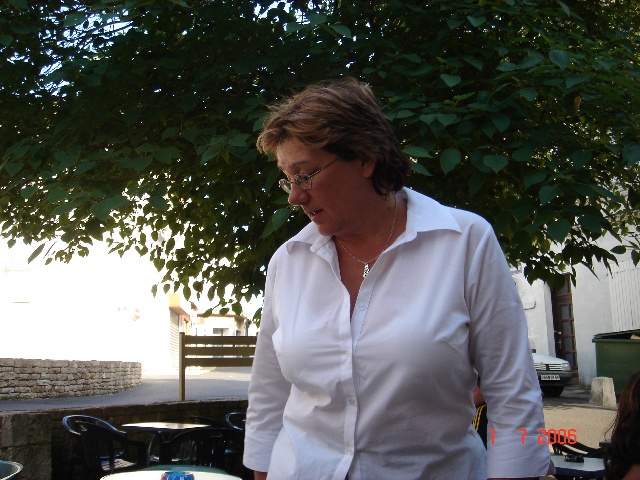 640x480 pixels (132K)