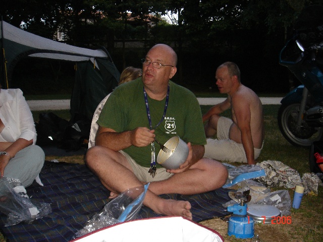 640x480 pixels (118K)