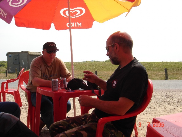 640x480 pixels (102K)