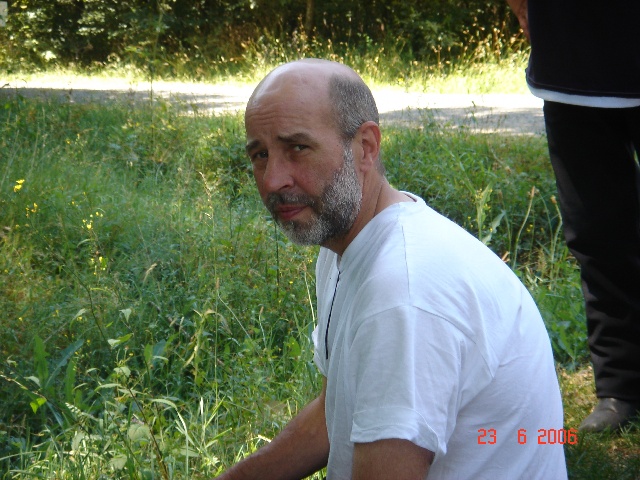 640x480 pixels (139K)