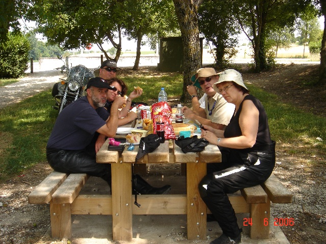 640x480 pixels (176K)