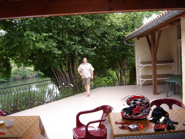 640x480 pixels (148K)