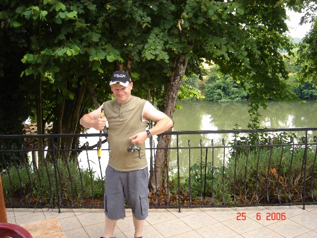 640x480 pixels (170K)