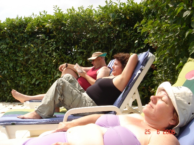 640x480 pixels (159K)