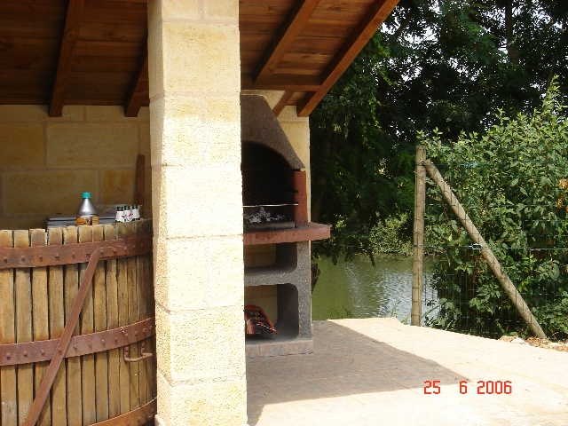 640x480 pixels (149K)