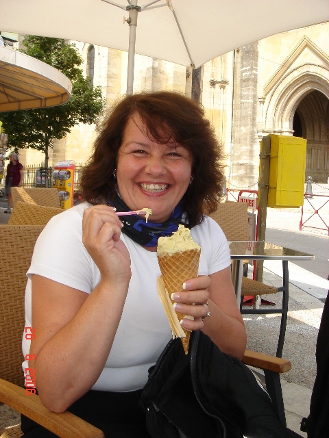 480x640 pixels (125K)