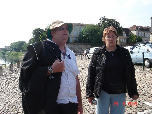 640x480 pixels (120K)