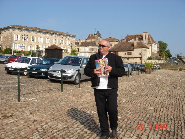 640x480 pixels (148K)