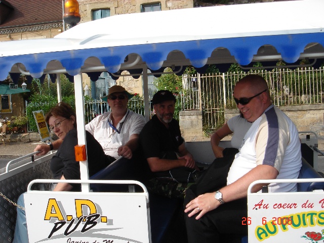 640x480 pixels (134K)