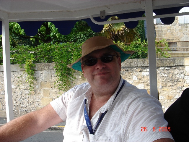 640x480 pixels (145K)