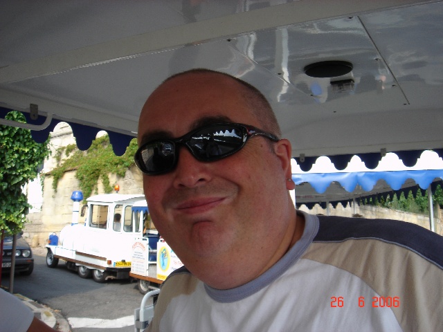 640x480 pixels (99K)