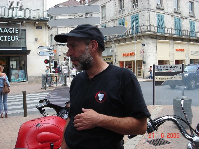 640x480 pixels (140K)