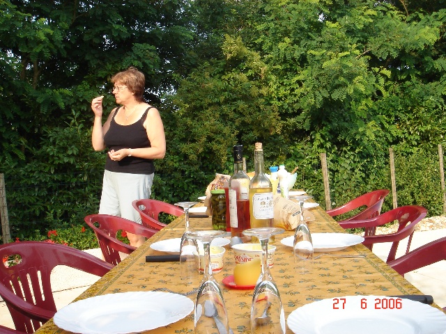 640x480 pixels (185K)