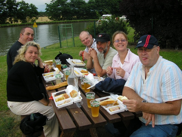 640x480 pixels (142K)