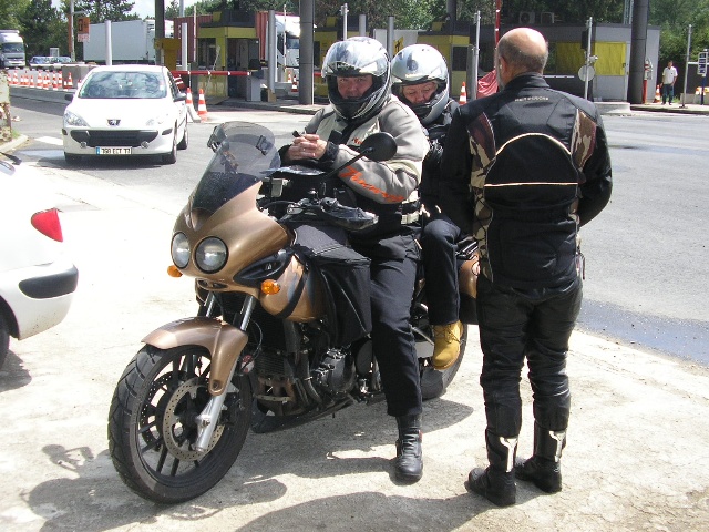 640x480 pixels (144K)