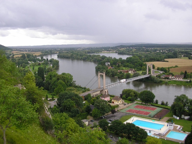 640x480 pixels (125K)