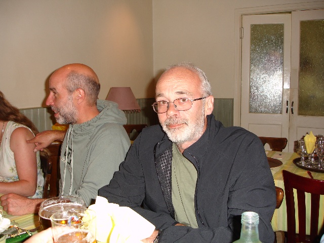 640x480 pixels (112K)