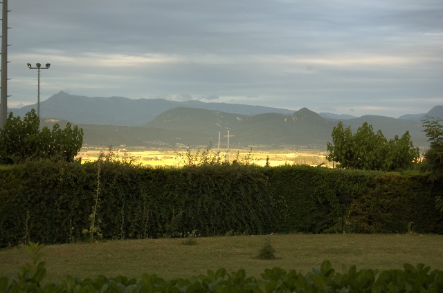 640x424 pixels (84K)