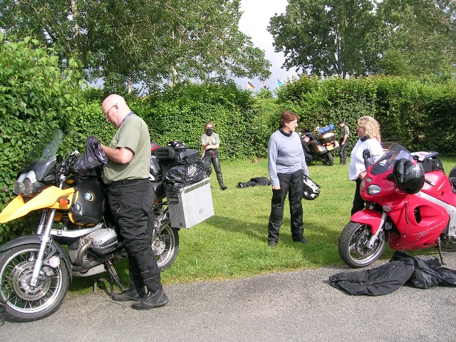 640x480 pixels (210K)