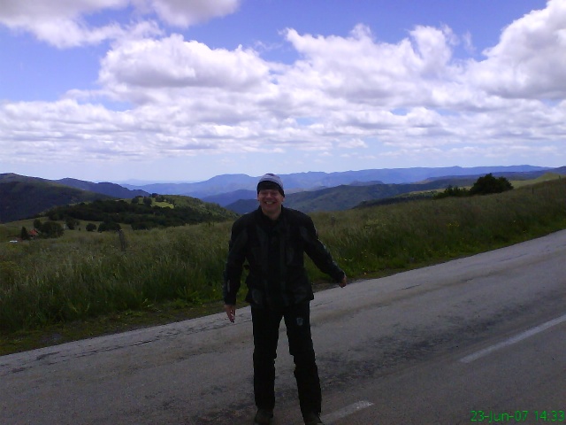 640x480 pixels (84K)