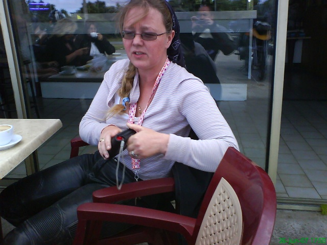 640x480 pixels (98K)