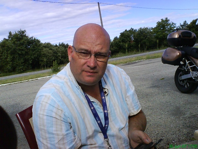 640x480 pixels (119K)