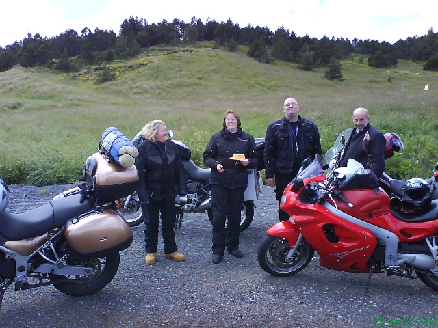 640x480 pixels (145K)