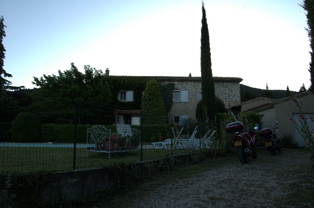 640x424 pixels (82K)