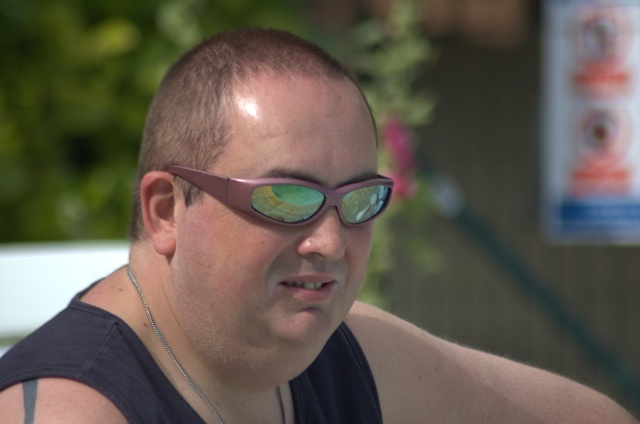 640x424 pixels (57K)