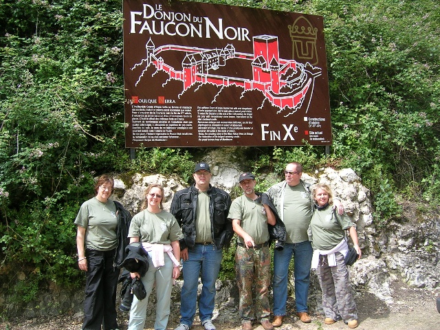 640x480 pixels (216K)