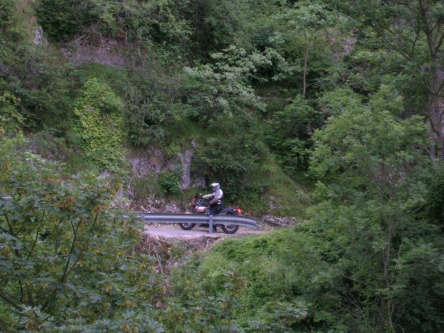 640x480 pixels (183K)