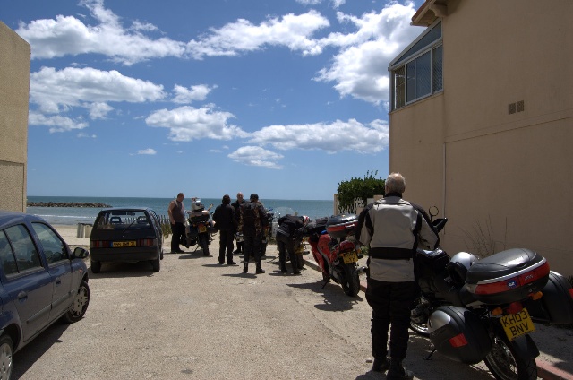 640x424 pixels (95K)