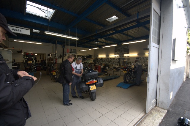 640x424 pixels (94K)