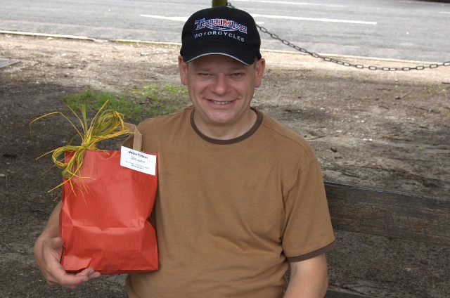 640x424 pixels (103K)