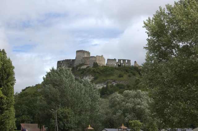 640x424 pixels (107K)